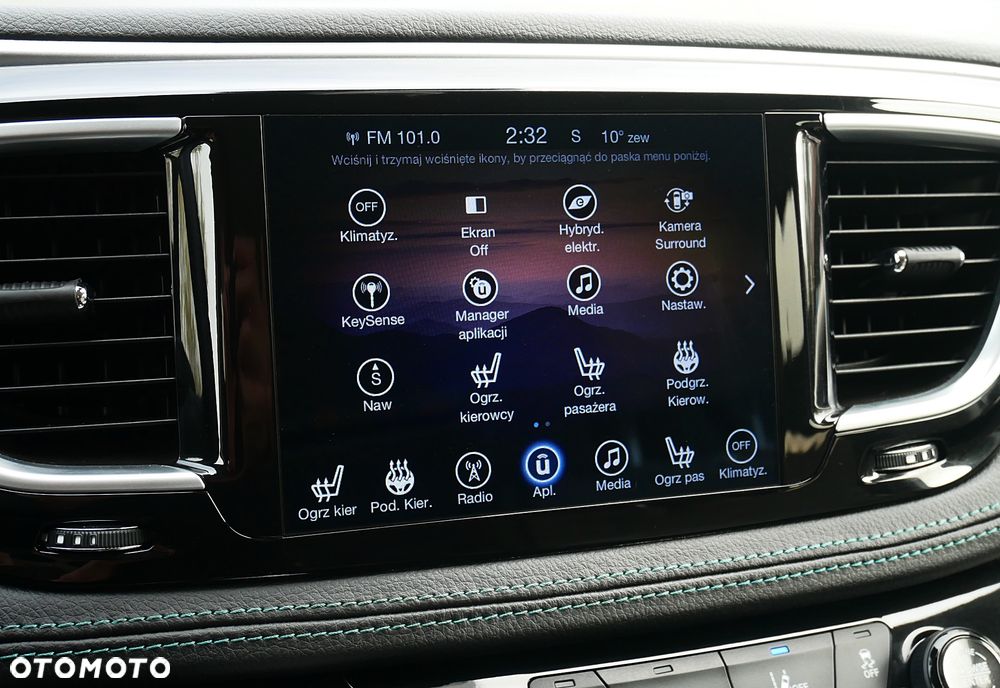 Chrysler Pacifica - 15