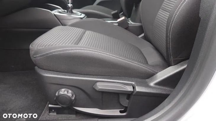 Ford Focus 1.0 EcoBoost Titanium - 24