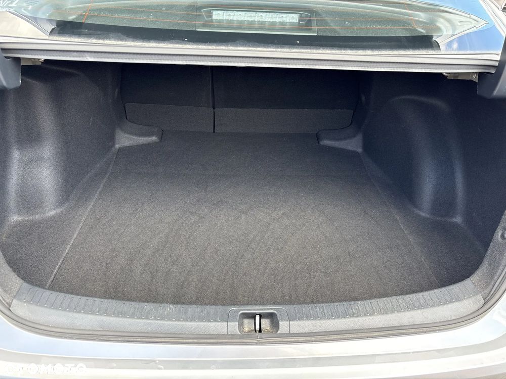 Toyota Corolla 1.8 Hybrid Comfort - 19