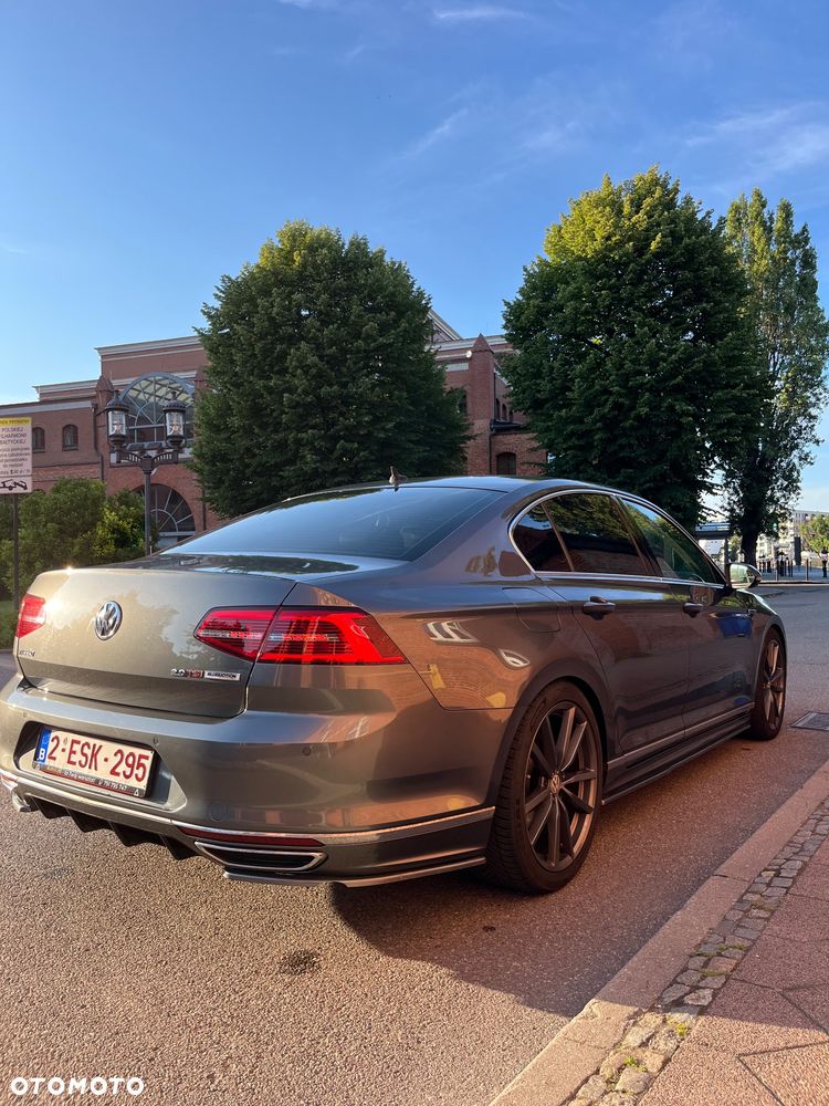Volkswagen Passat - 19