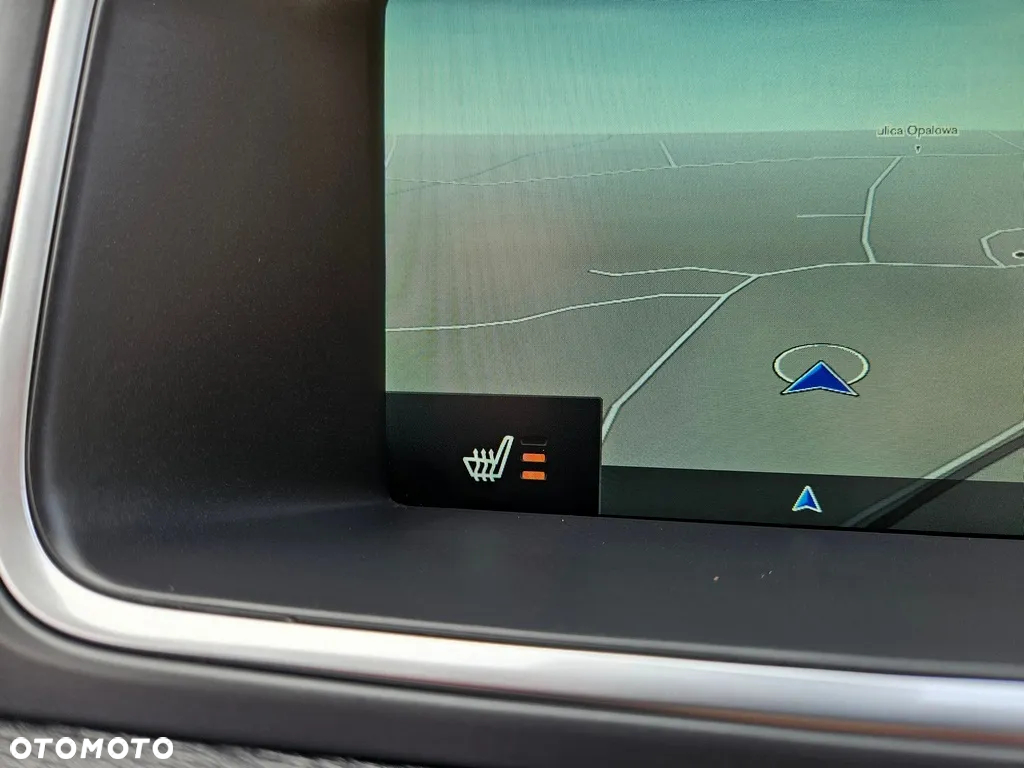 Volvo V40 Cross Country - 28