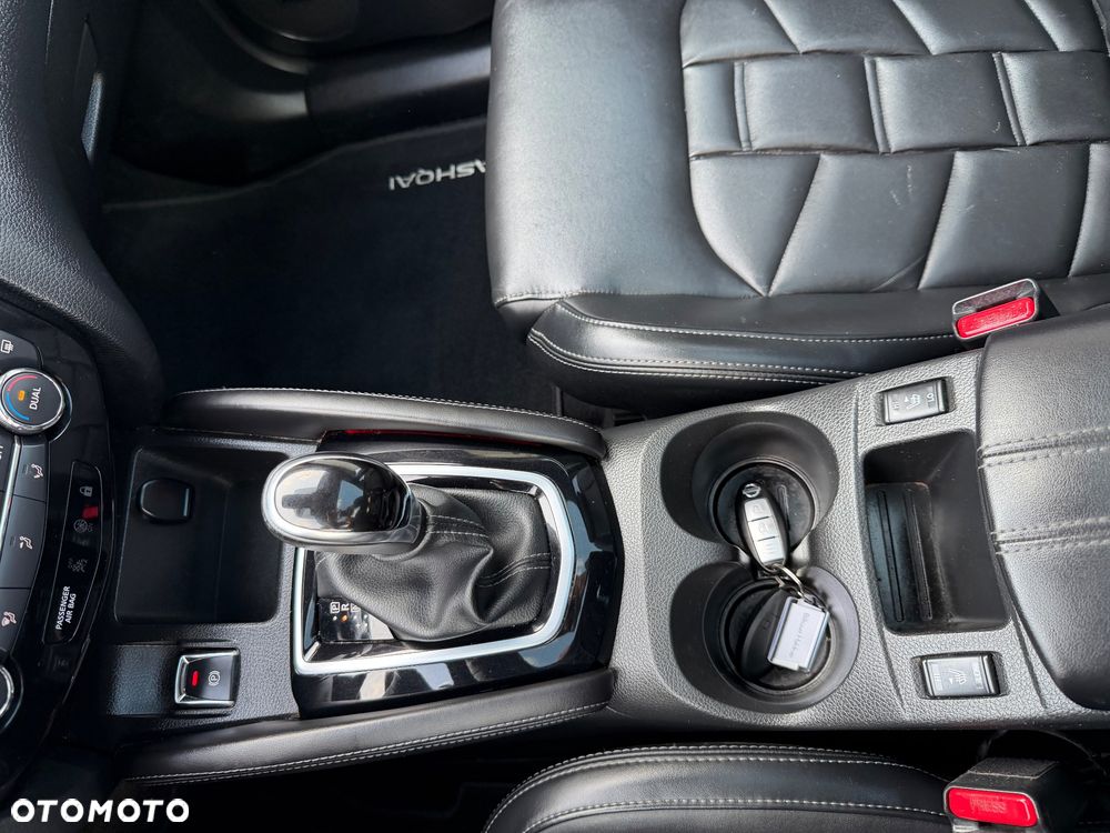 Nissan Qashqai 1.6 dCi Xtronic TEKNA+ - 20