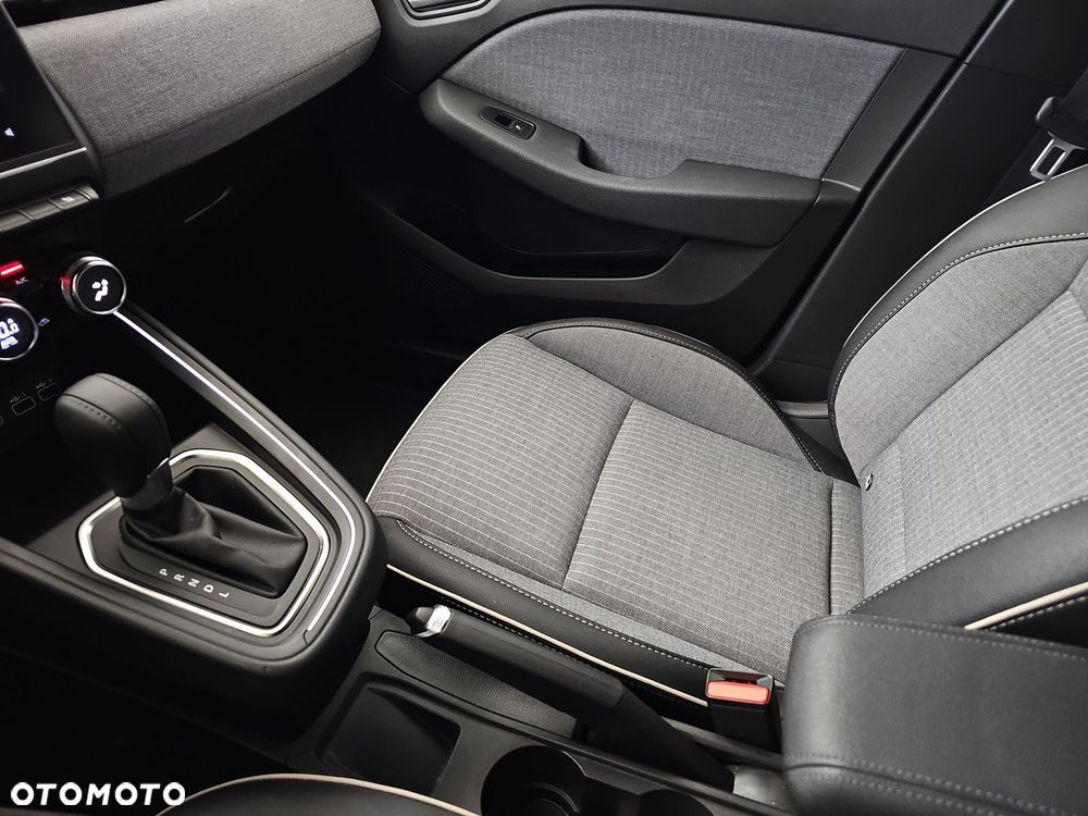 Renault Clio 1.0 TCe Techno Xtronic - 17
