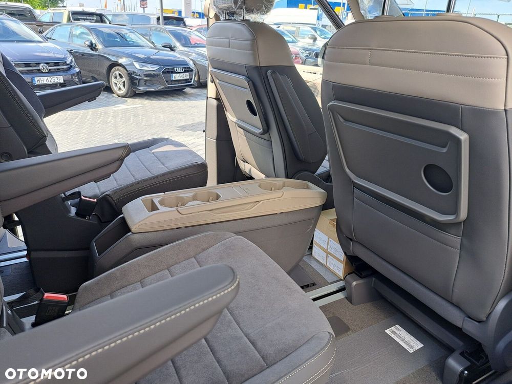 Volkswagen Multivan 2.0 TDI L2 Life DSG - 22