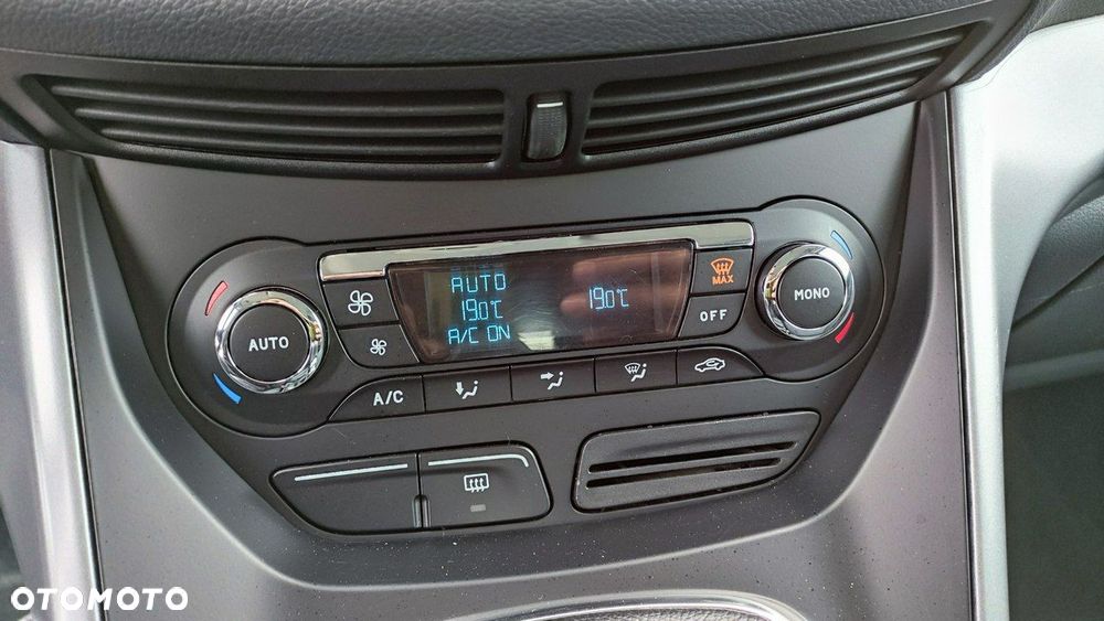 Ford Grand C-MAX - 32