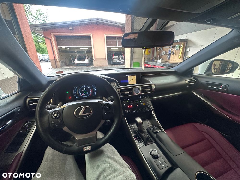 Lexus IS 250 F Sport - 17