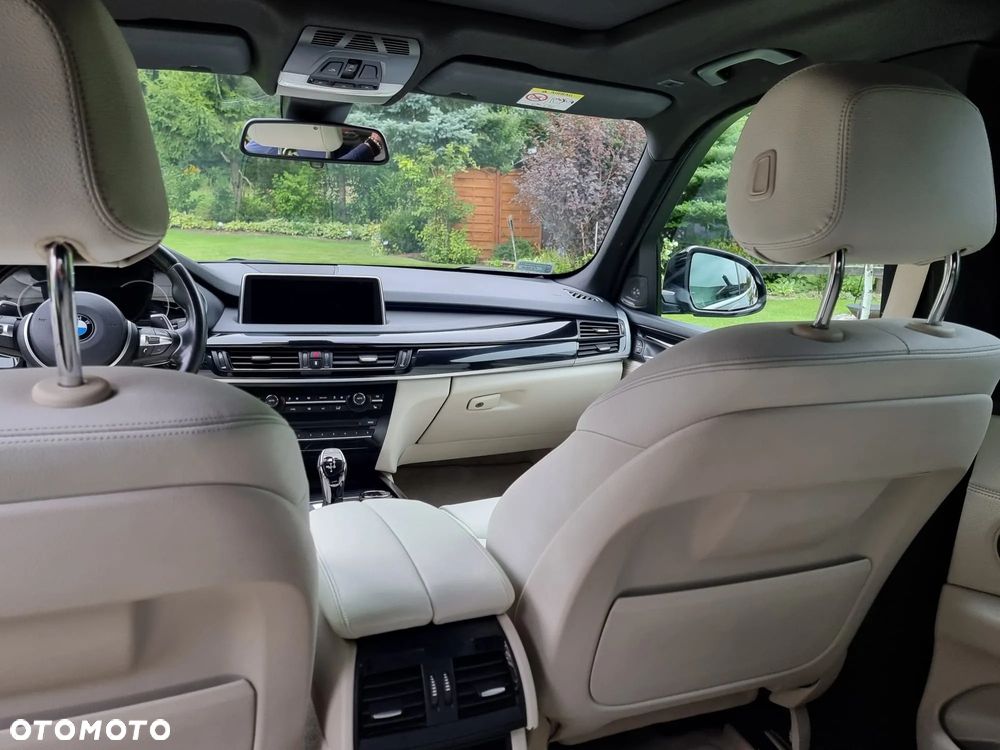 BMW X5 M M50d - 12