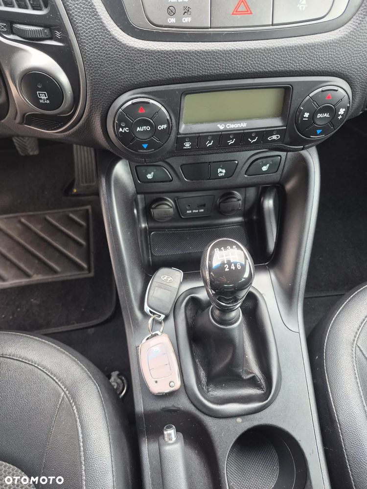 Hyundai ix35 1.7 CRDi 2WD Fifa World Cup Edition - 26