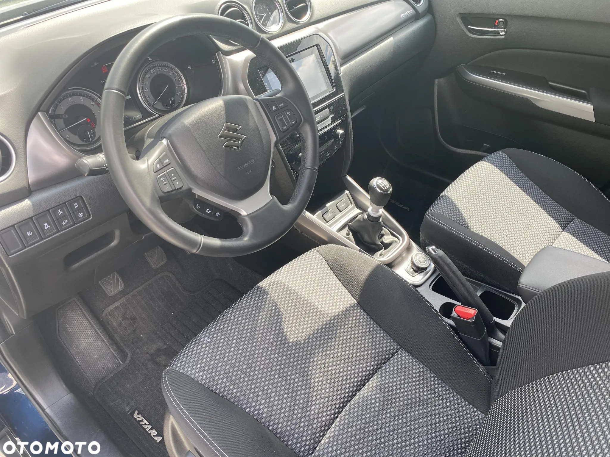 Suzuki Vitara 1.4 Boosterjet SHVS Premium 4WD - 9
