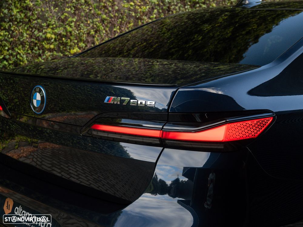BMW 760 M760e xDrive - 18