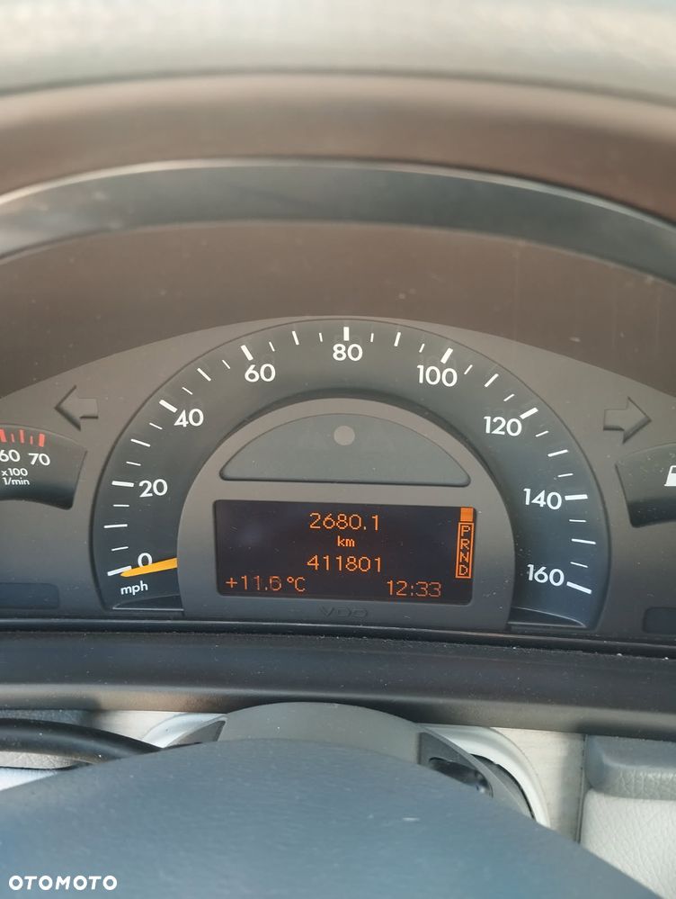 Mercedes-Benz Klasa C 240 Classic 4-Matic - 6
