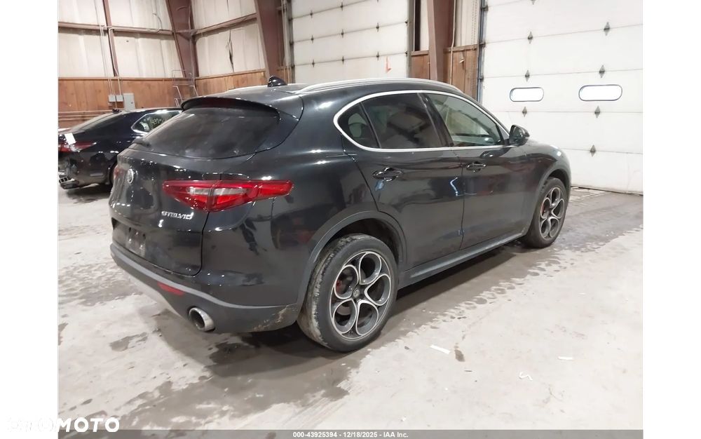 Alfa Romeo Stelvio - 4