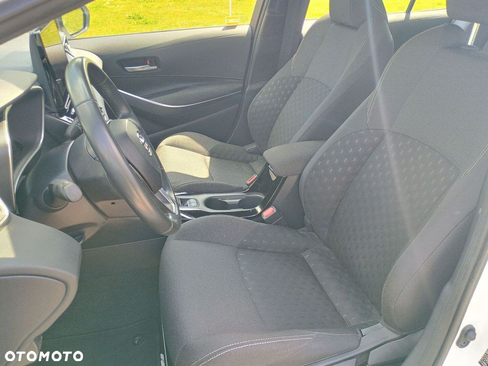 Toyota Corolla 1.8 Hybrid Comfort - 17