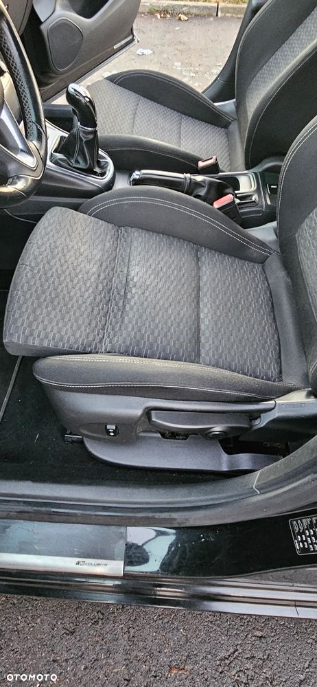 Opel Astra 1.6 CDTI Enjoy - 10