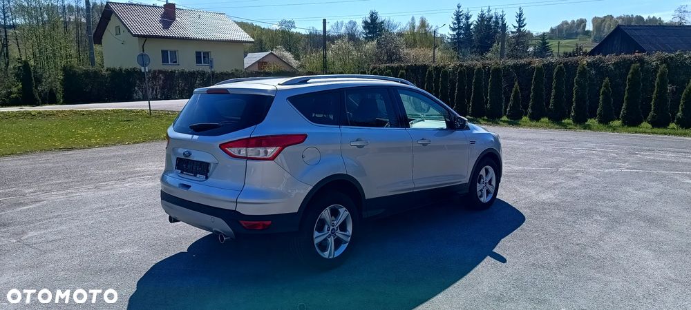 Ford Kuga 2.0 TDCi 4x4 Titanium - 6