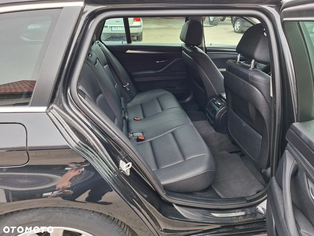 BMW Seria 5 520d Luxury Line - 14