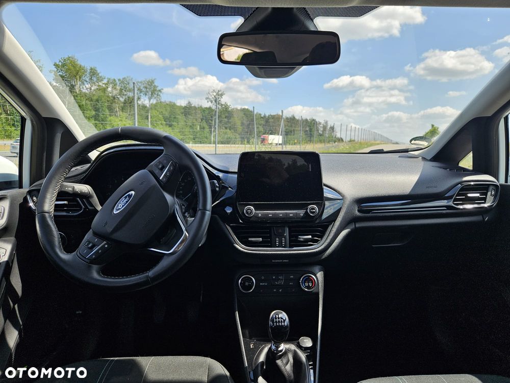 Ford Fiesta 1.0 EcoBoost Titanium - 9