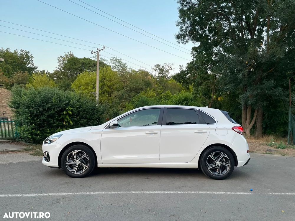 Hyundai i30 1.5 110CP M/T Highway - 10