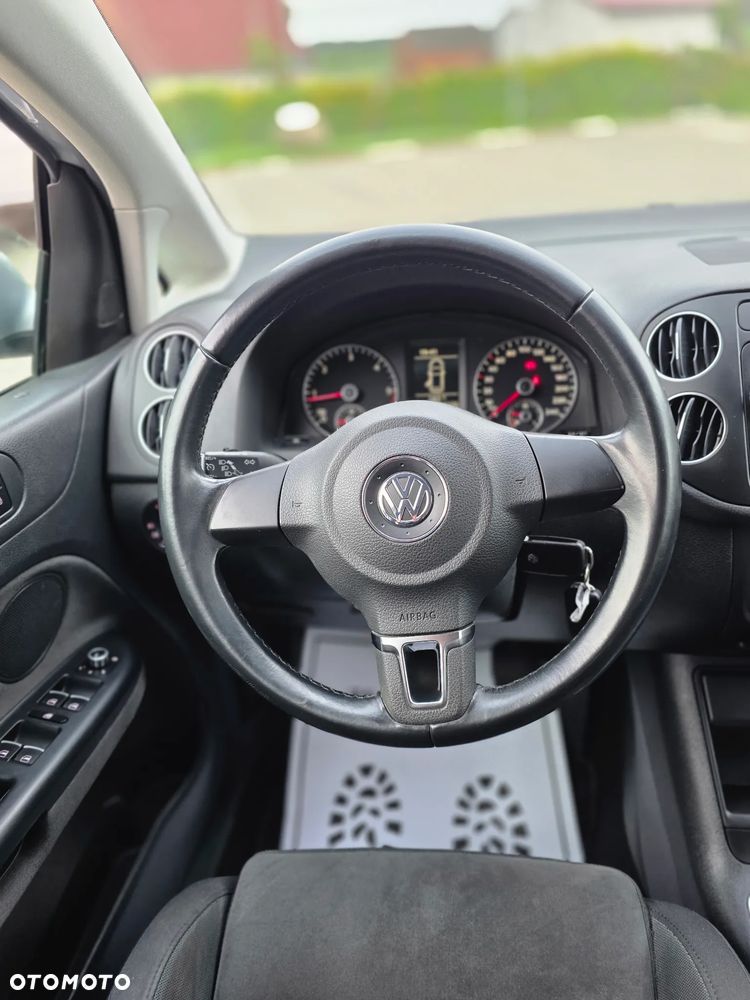 Volkswagen Golf - 10