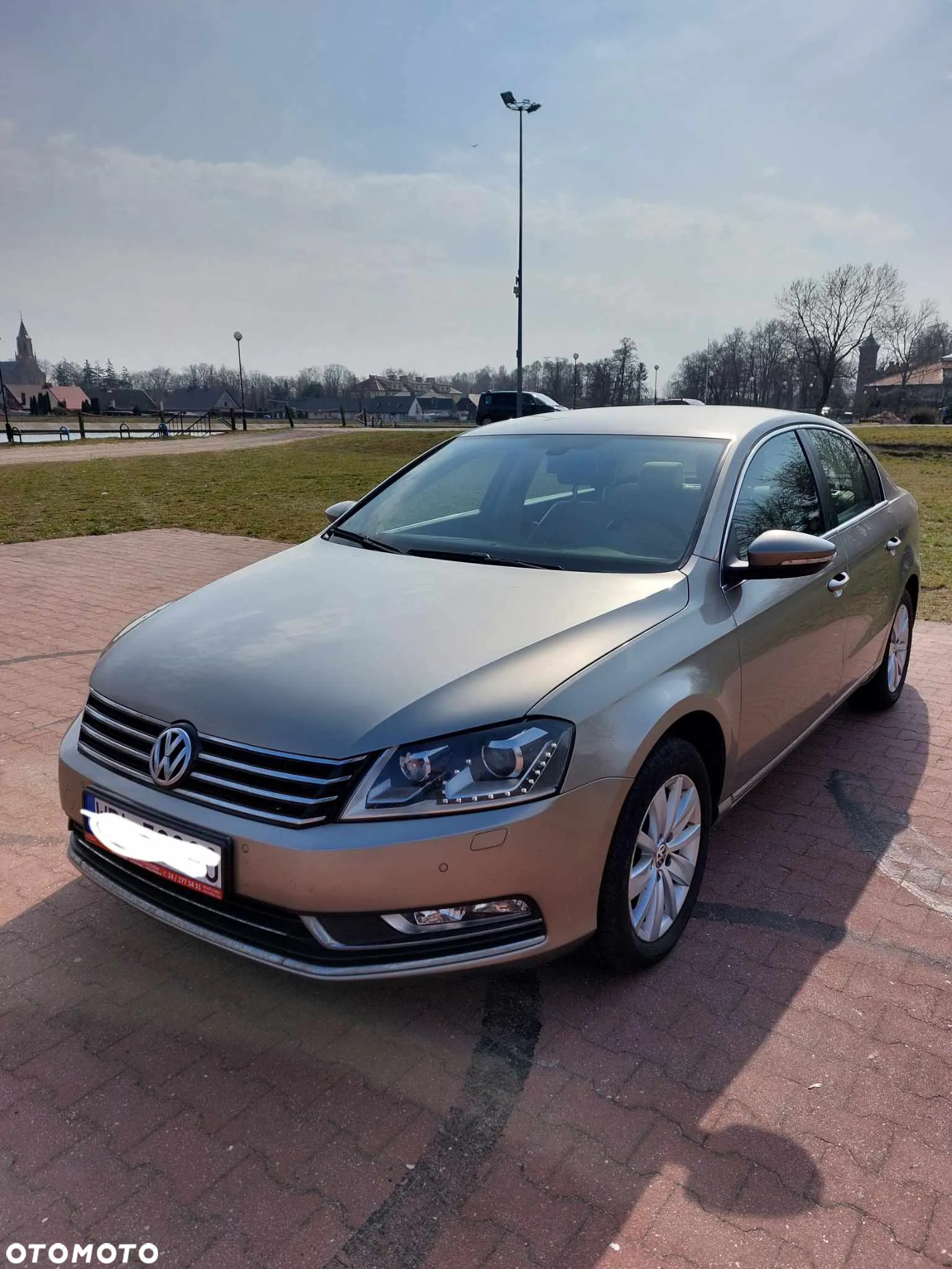 Volkswagen Passat 2.0 TDI Comfortline - 4