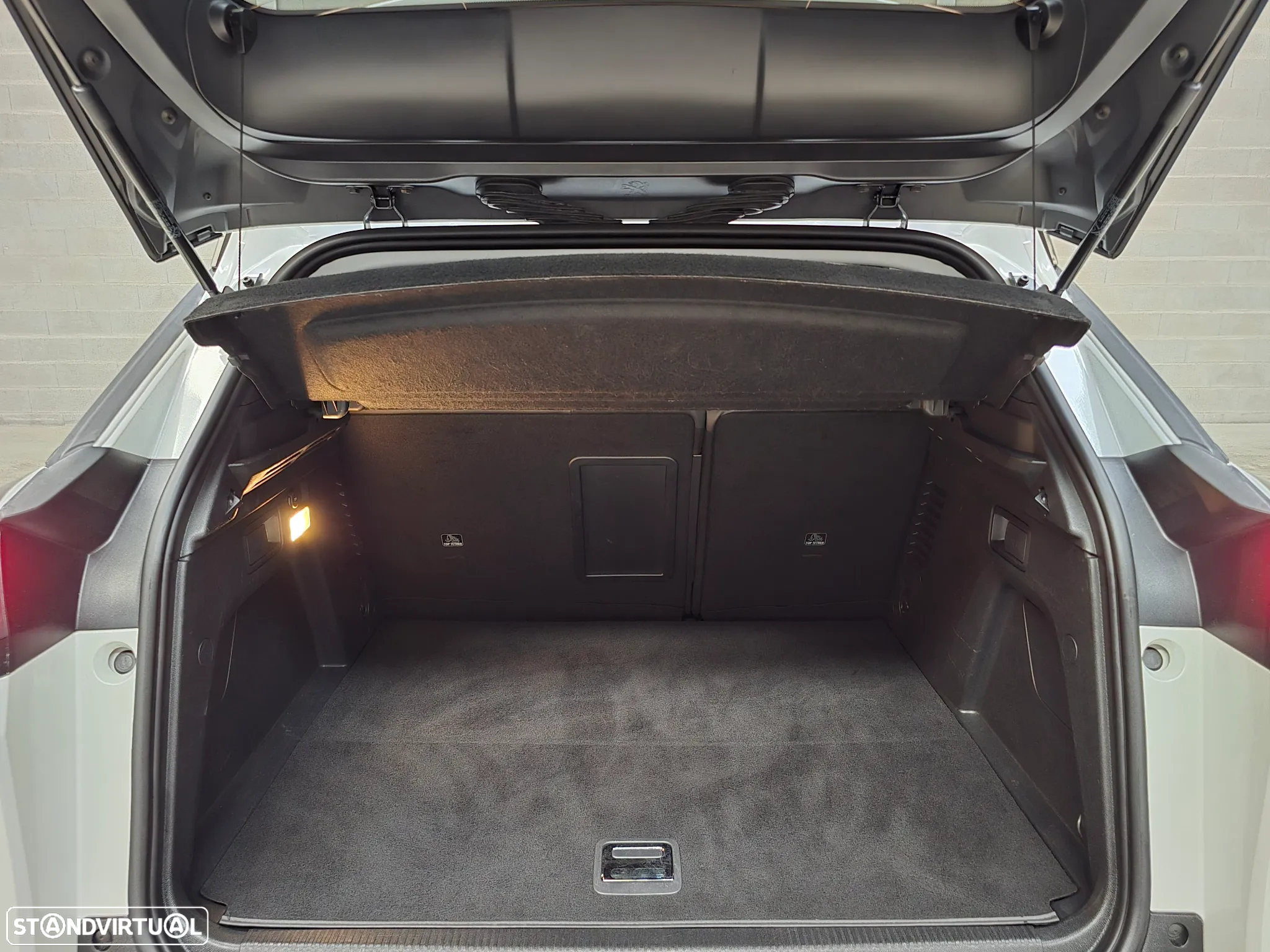 Peugeot 3008 1.6 Hybrid Allure Pack e-EAT8 - 42