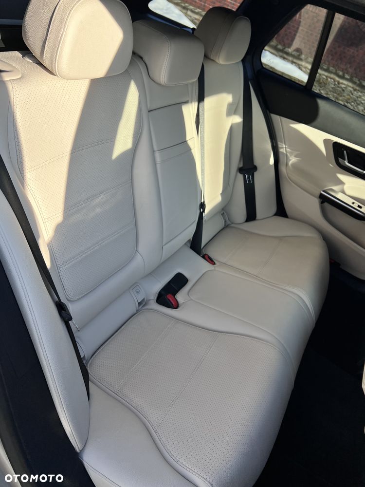 Mercedes-Benz Klasa C 200 4Matic 9G-TRONIC - 8