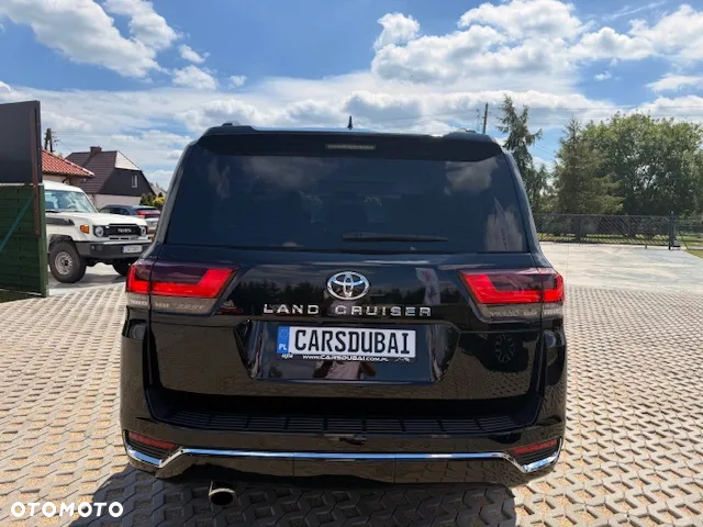 Toyota Land Cruiser - 5