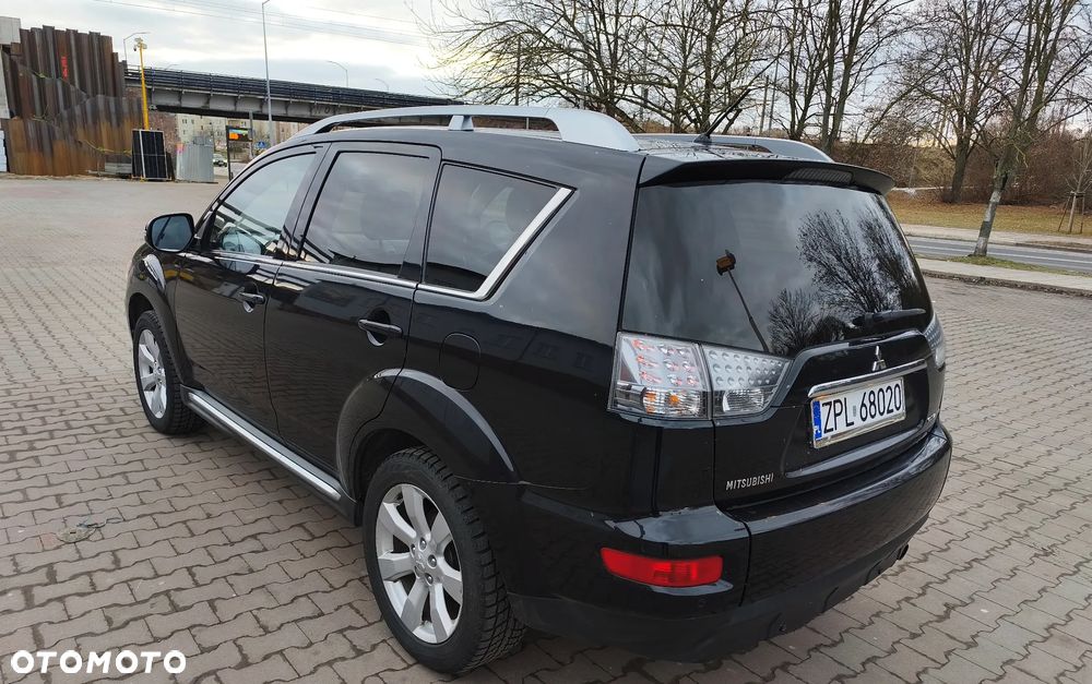 Mitsubishi Outlander 2.0 DID Intense + - 6