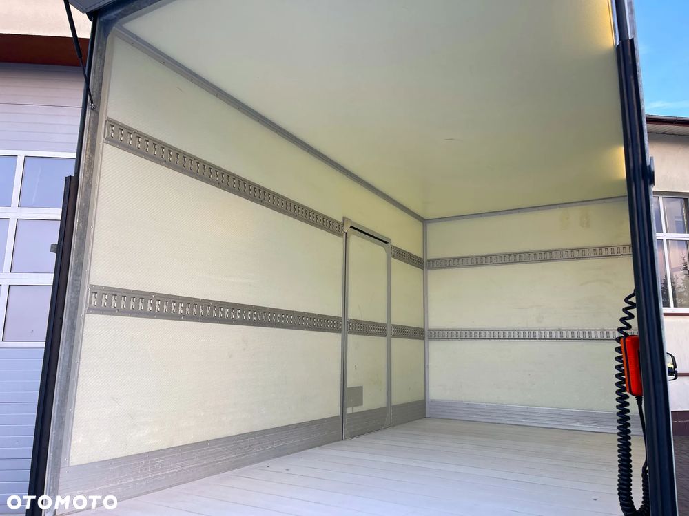 MAN TGE Winda 8-paletowy - 9