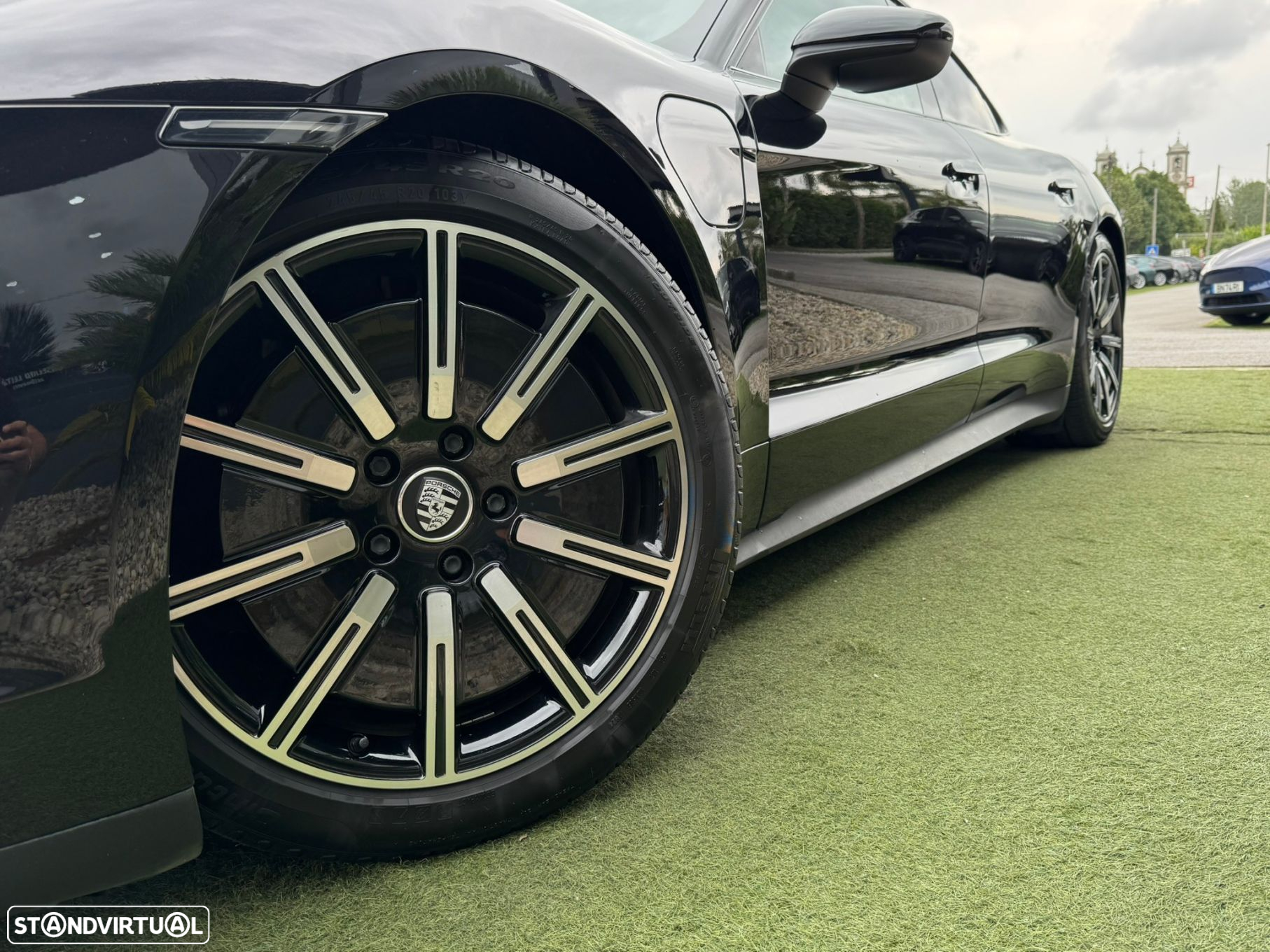 Porsche Taycan Standard - 7