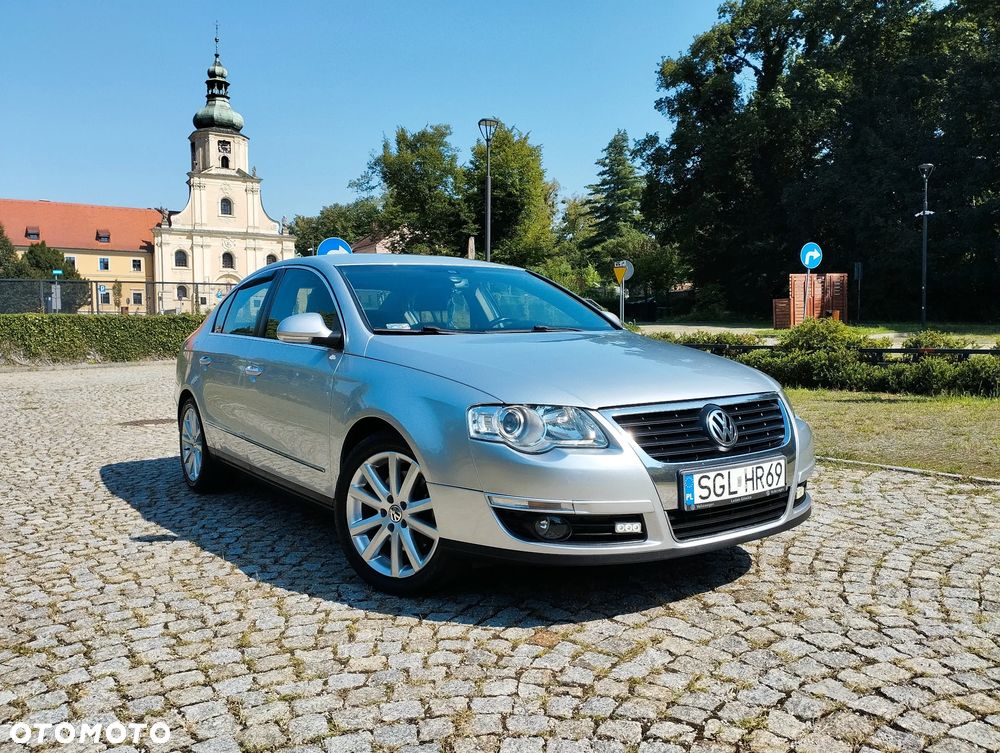 Volkswagen Passat 2.0 TDI DSG Highline - 1