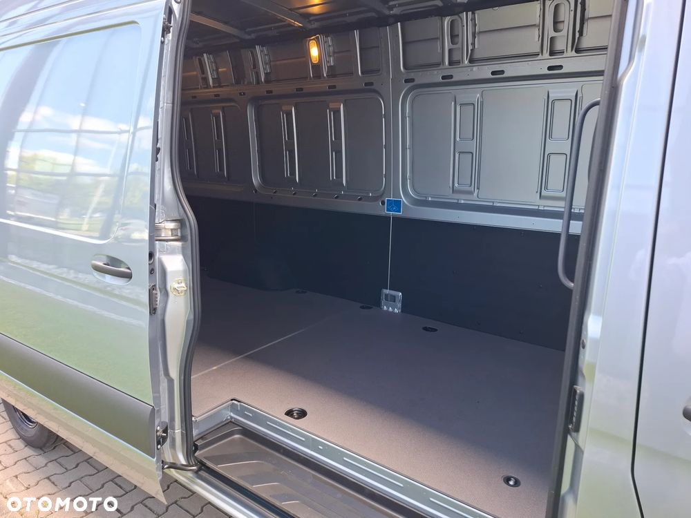 Mercedes-Benz Sprinter 317 CDI Furgon PRO długi 4325 mm L3H2 - 17