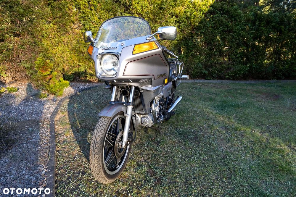 Honda GL - 11