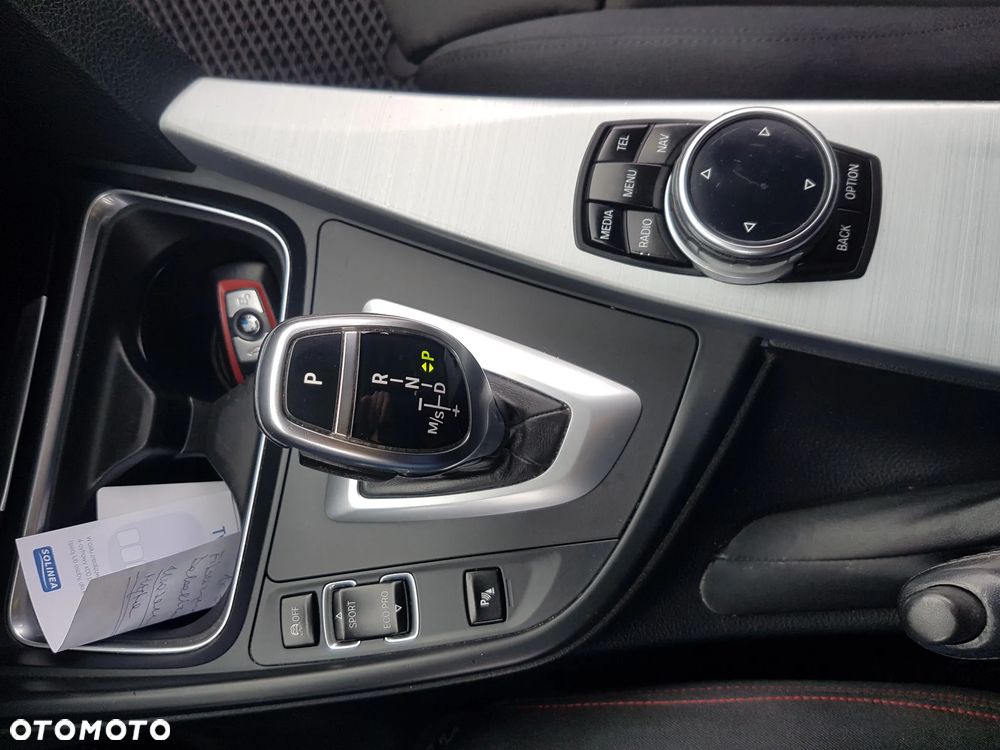 BMW Seria 3 330d xDrive Sport-Aut Sport Line - 27