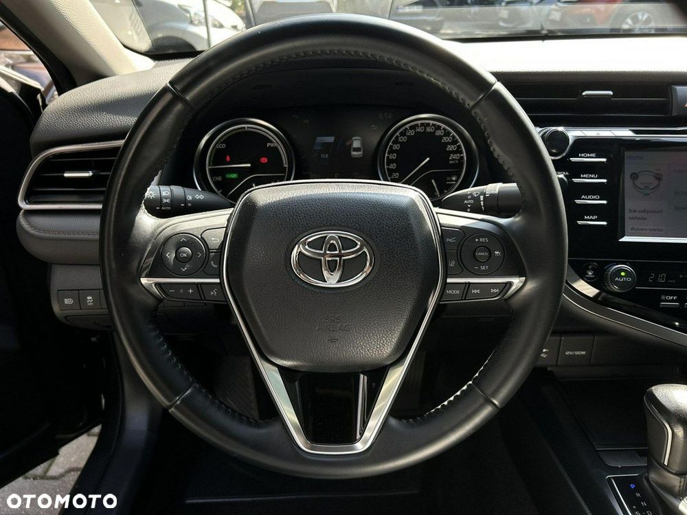 Toyota Camry 2.5 Hybrid Comfort CVT - 21