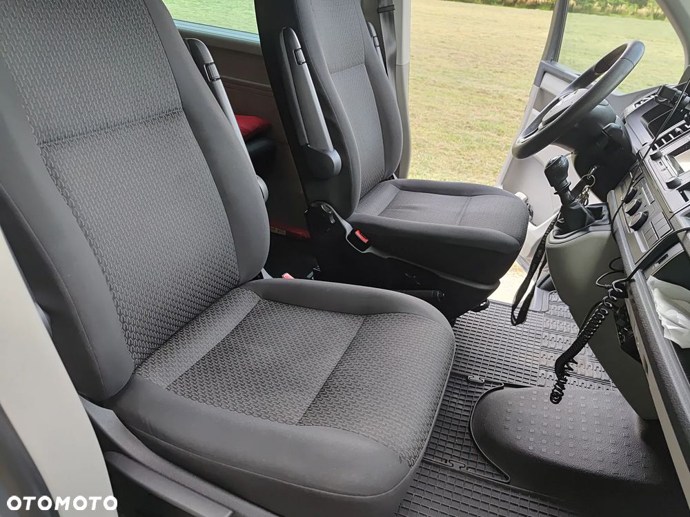 Volkswagen Caravelle ver-2-0-tdi-l1-business - 23