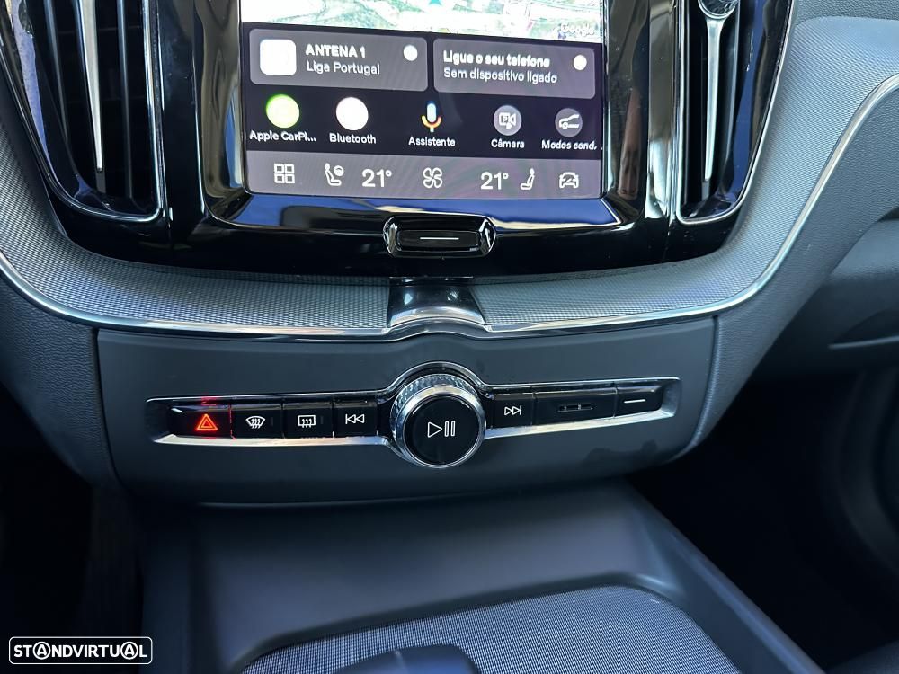 Volvo XC 60 T6 AWD Recharge Plus Dark - 36