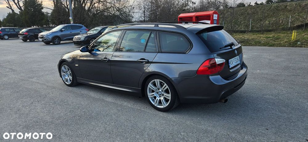 BMW Seria 3 320i - 4