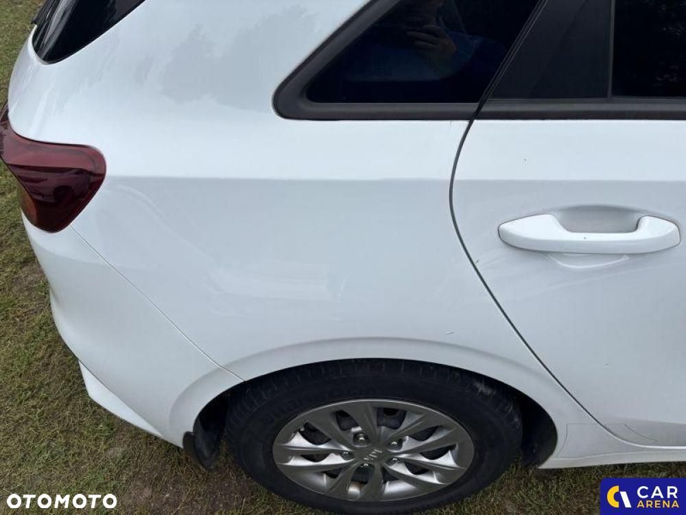 Kia Ceed - 38