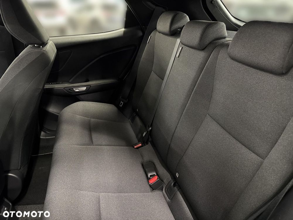 Lexus LBX 1.5 Hybrid - 11