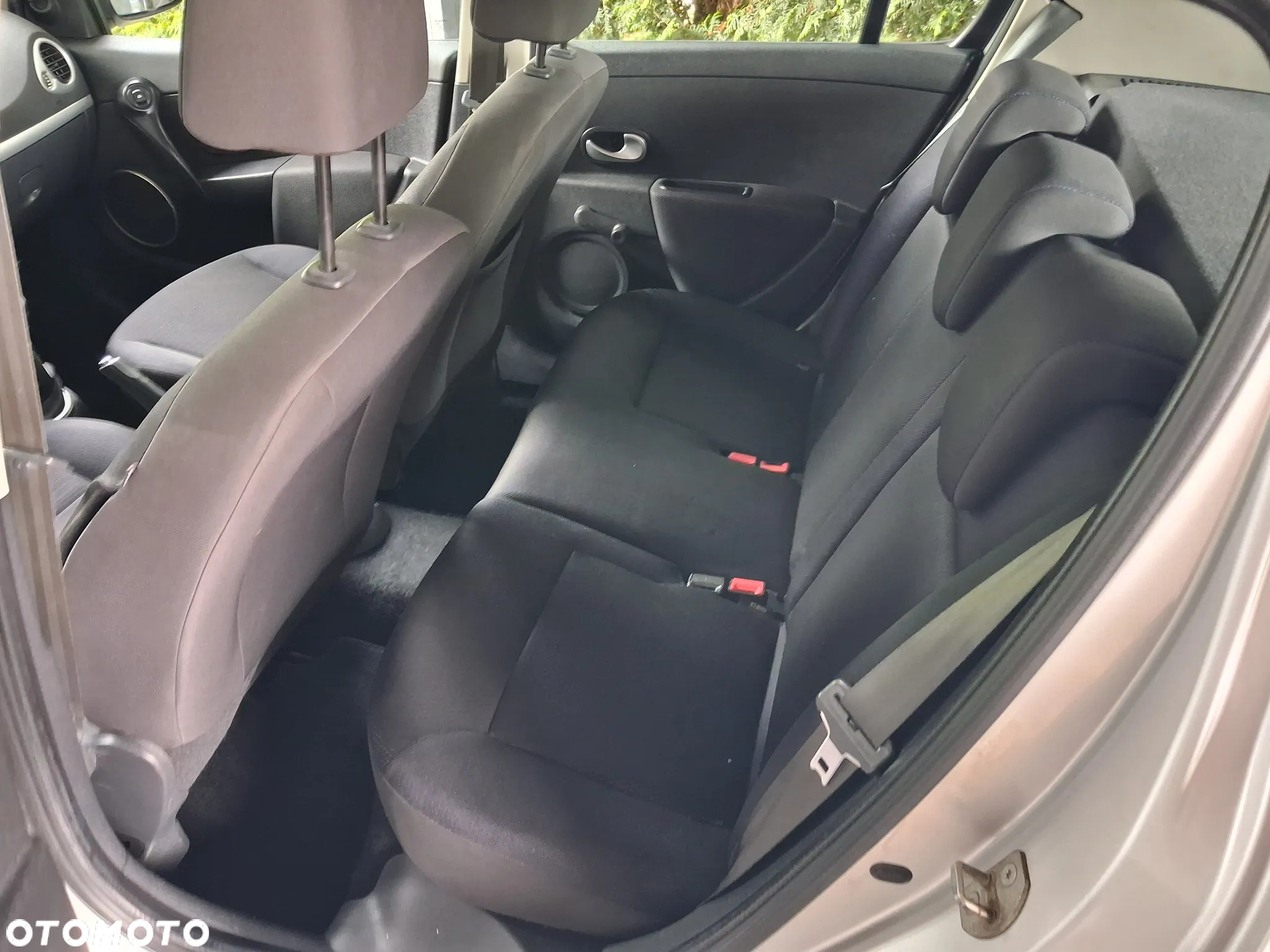 Renault Clio - 19