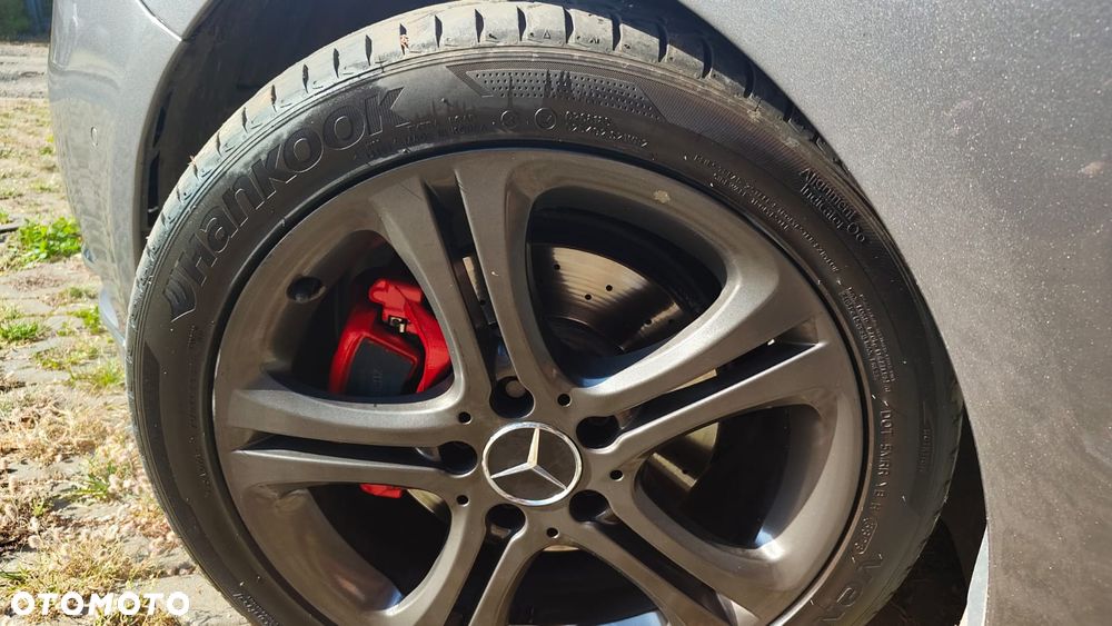 Mercedes-Benz Klasa B 180 AMG Line - 16