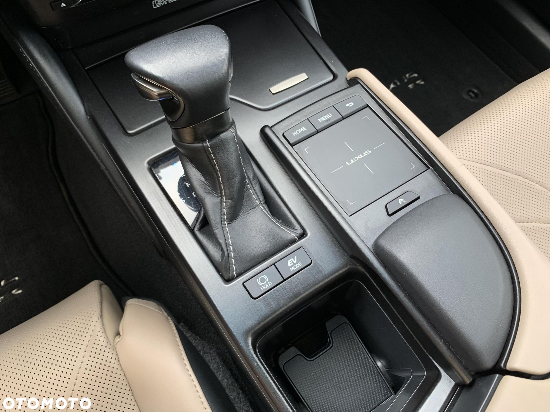 Lexus ES - 22