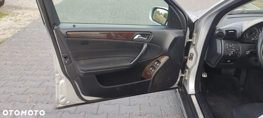 Mercedes-Benz Klasa C 220 CDI Automatik Elegance - 22