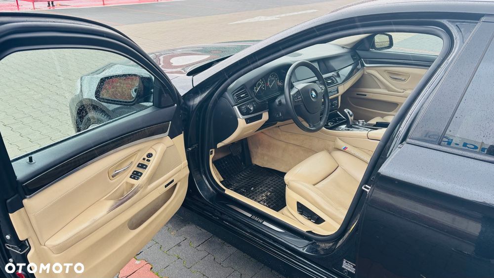 BMW Seria 5 535i xDrive - 10