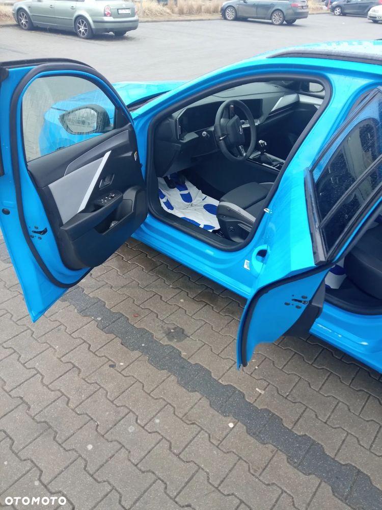 Opel Astra 1.2 Turbo Start/Stop Elegance - 6