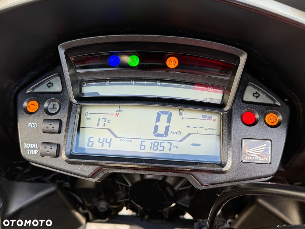 Honda VFR - 10