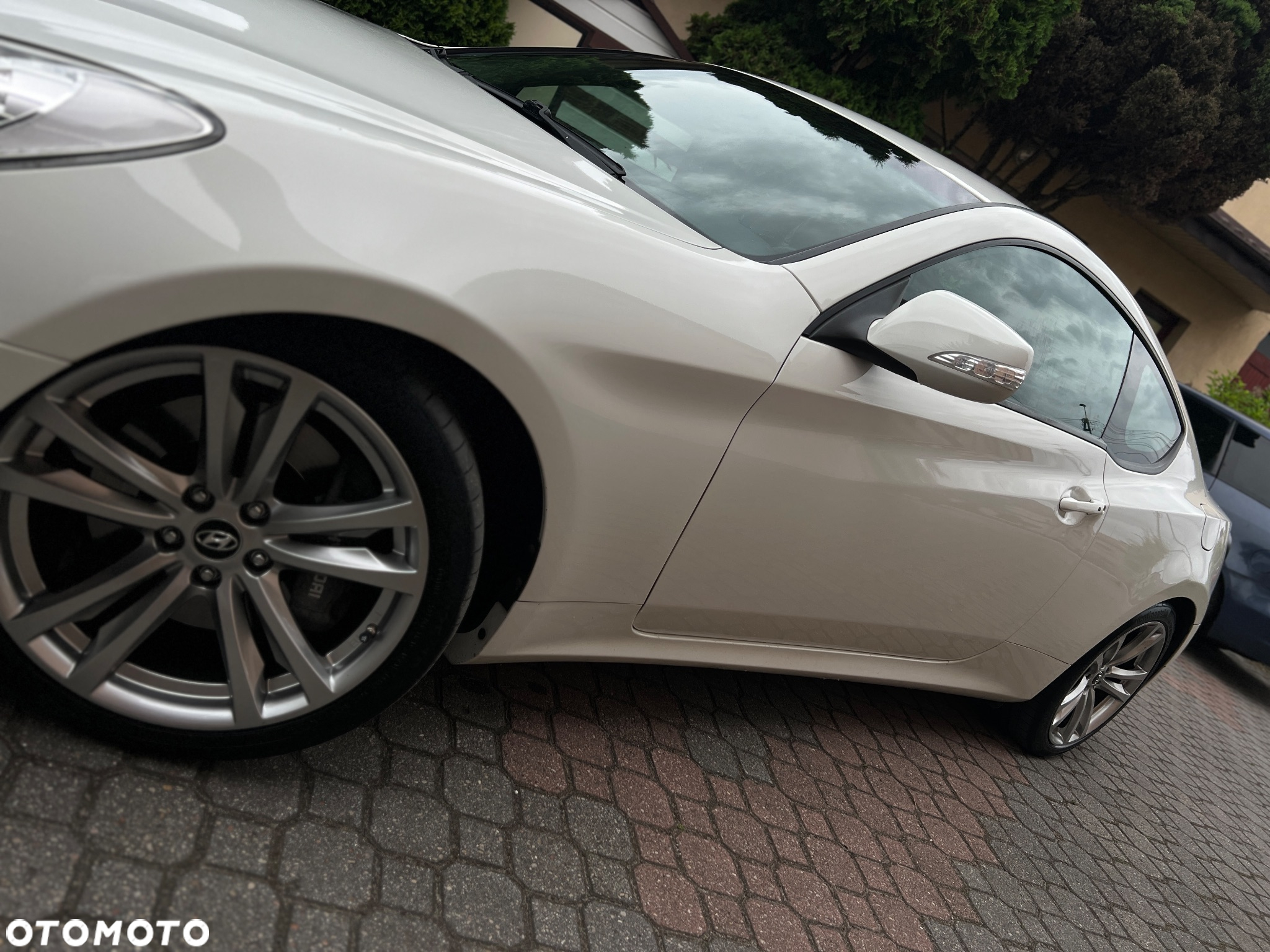 Hyundai Genesis Coupe - 14