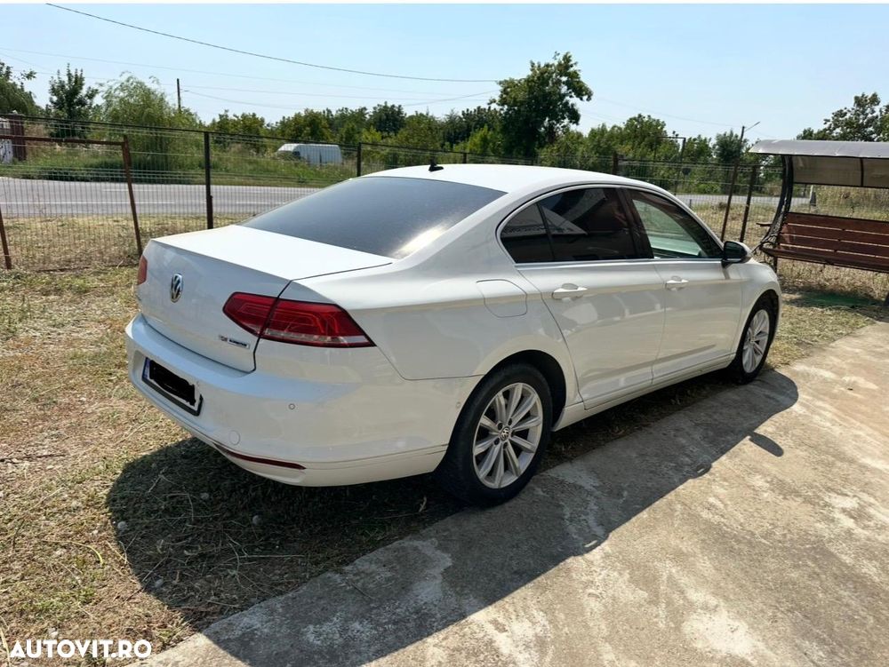 Volkswagen Passat - 4