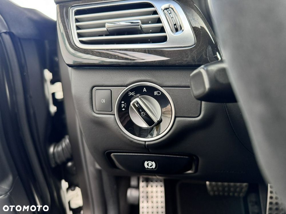 Mercedes-Benz CLS 63 AMG AMG SPEEDSHIFT MCT Performance Plus - 30